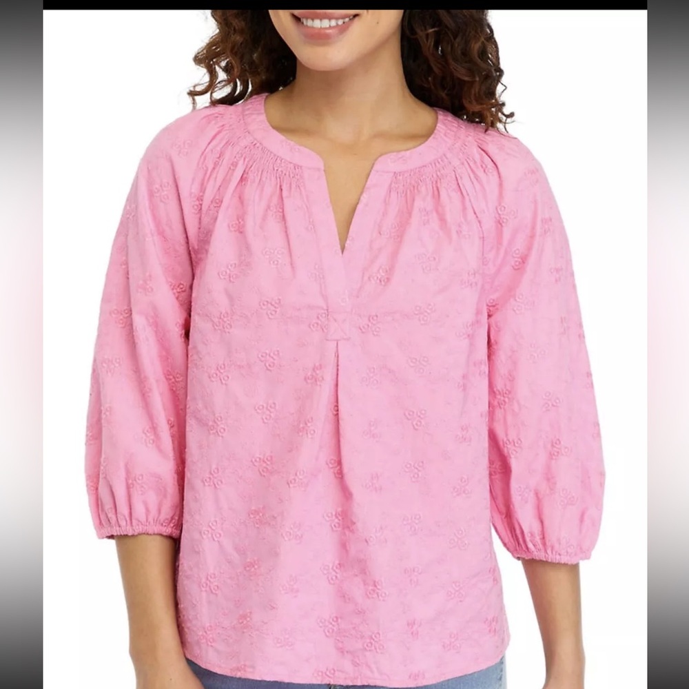 CROWN & IVY Sz Small Light Pink Embroidered 3/4 Sleeve Boho Peasant Blouse Top